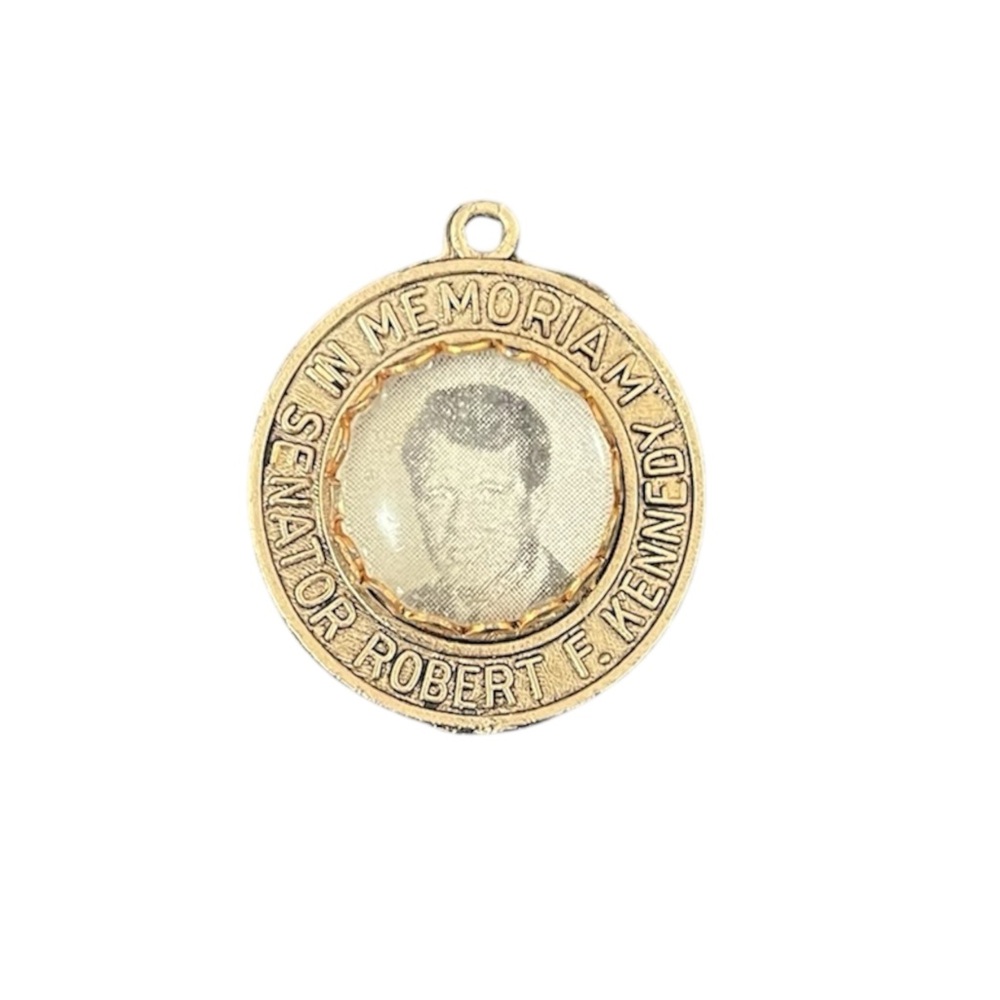 Pre-owned In Memoriam Senator Robert F. Kennedy Pendant